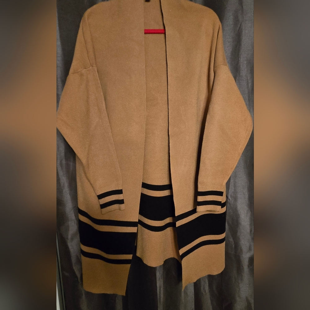 Crown & Ivy Tan and Black Cardigan